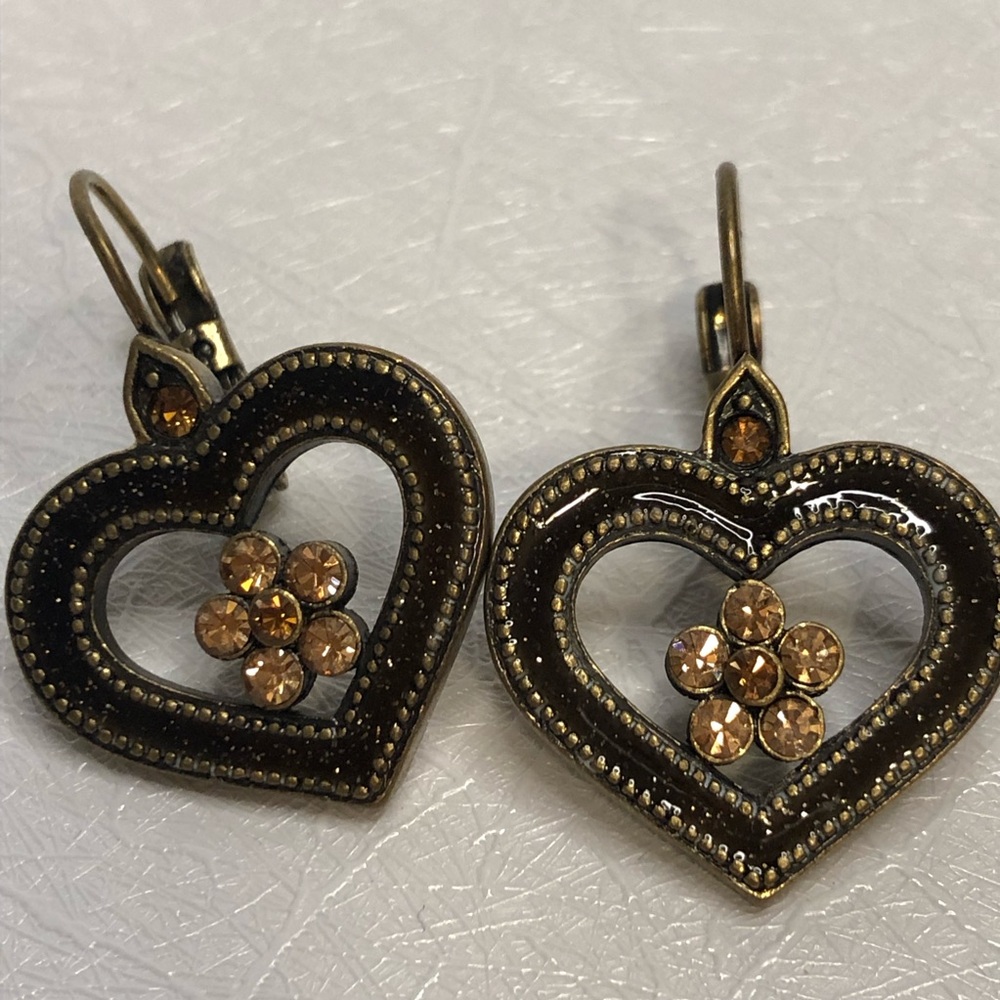 Vintage Vibe Heart with Flower Earrings.